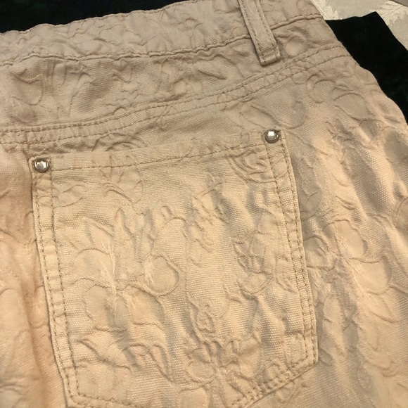 Bandolino Capris MANDIE Style Sand Colored Size 12 - Picture 10 of 11